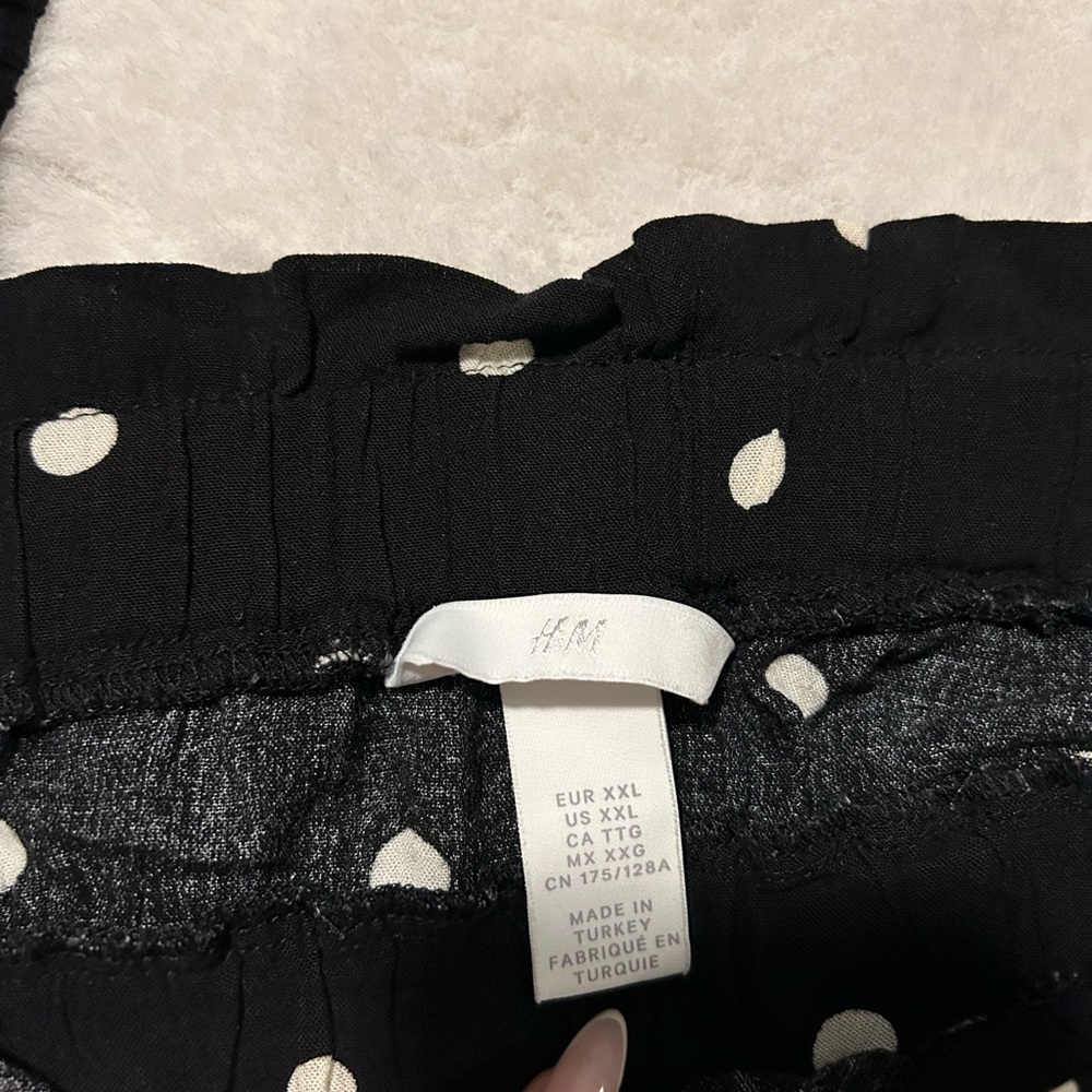 Crop top! - Picture 2 of 2